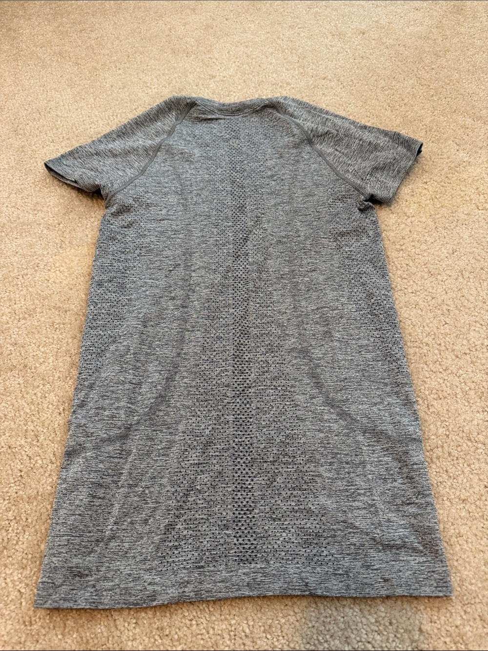Lululemon size 4 top